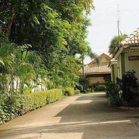 Saraburi Garden Resort Buitenkant foto