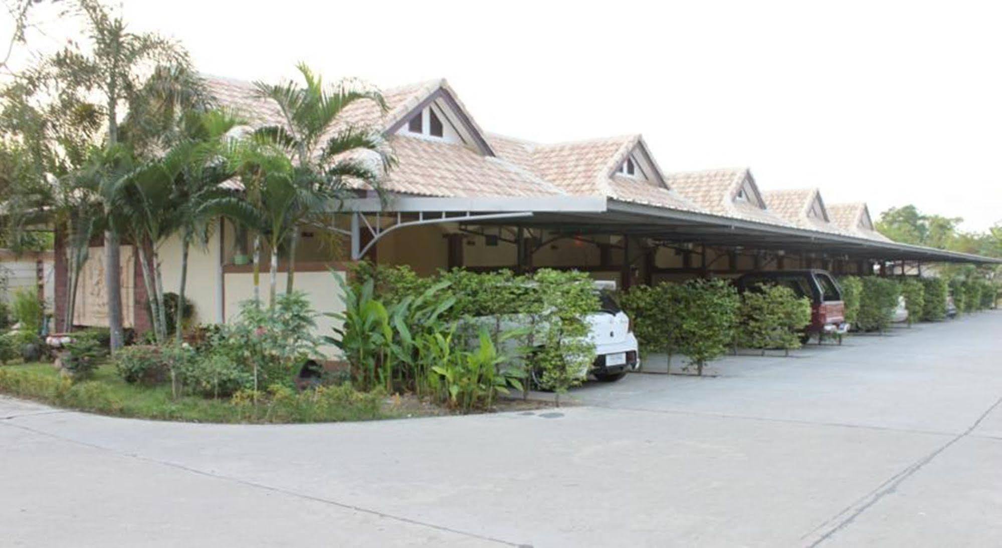 Saraburi Garden Resort Buitenkant foto